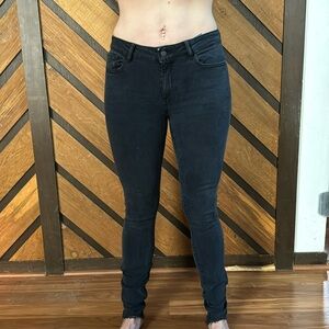 Very dark long legging-style DL1961 jeans W/28 L/35